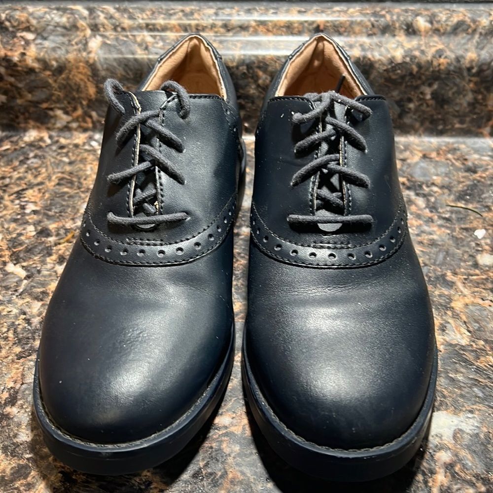 FIRST SEMESTER boys and girls dress shoes size 3M Navy colour it is medium size